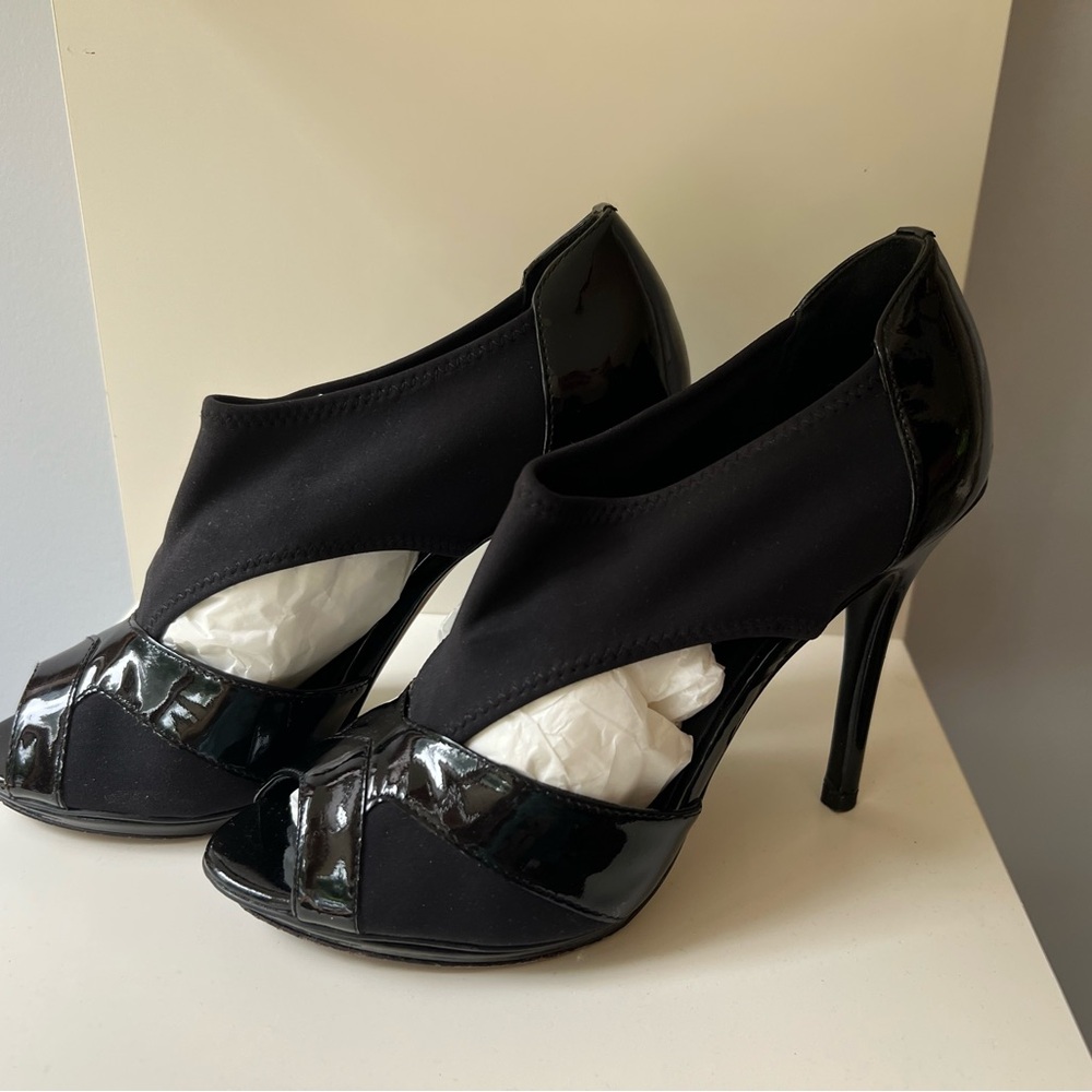 Donald J. Pliner Black High Heel Peep-Toe Shoes